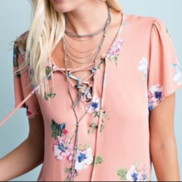 ✨HP✨Lace up top - Picture 2 of 4